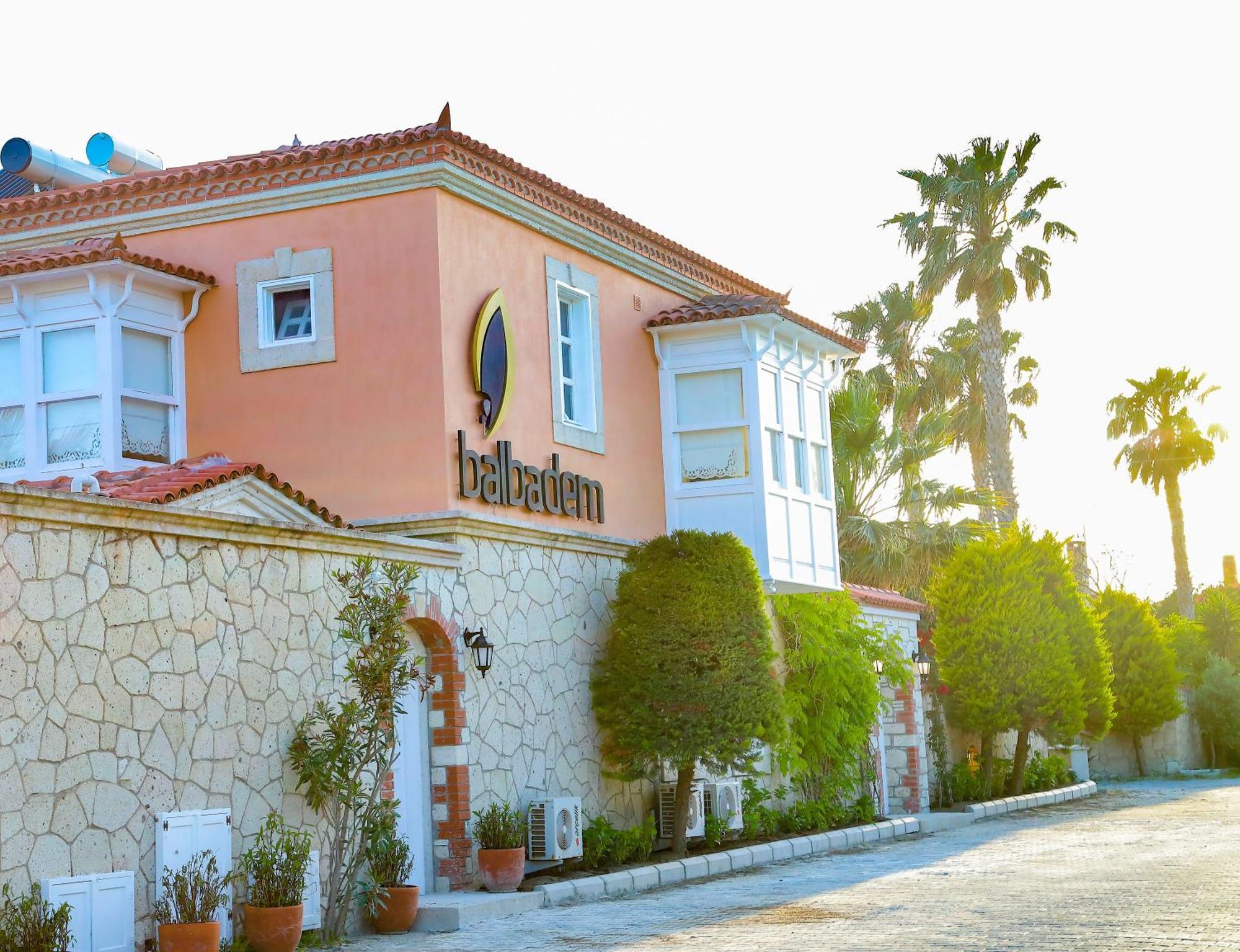 Alacati Balbadem Hotel (Adults Only) מראה חיצוני תמונה